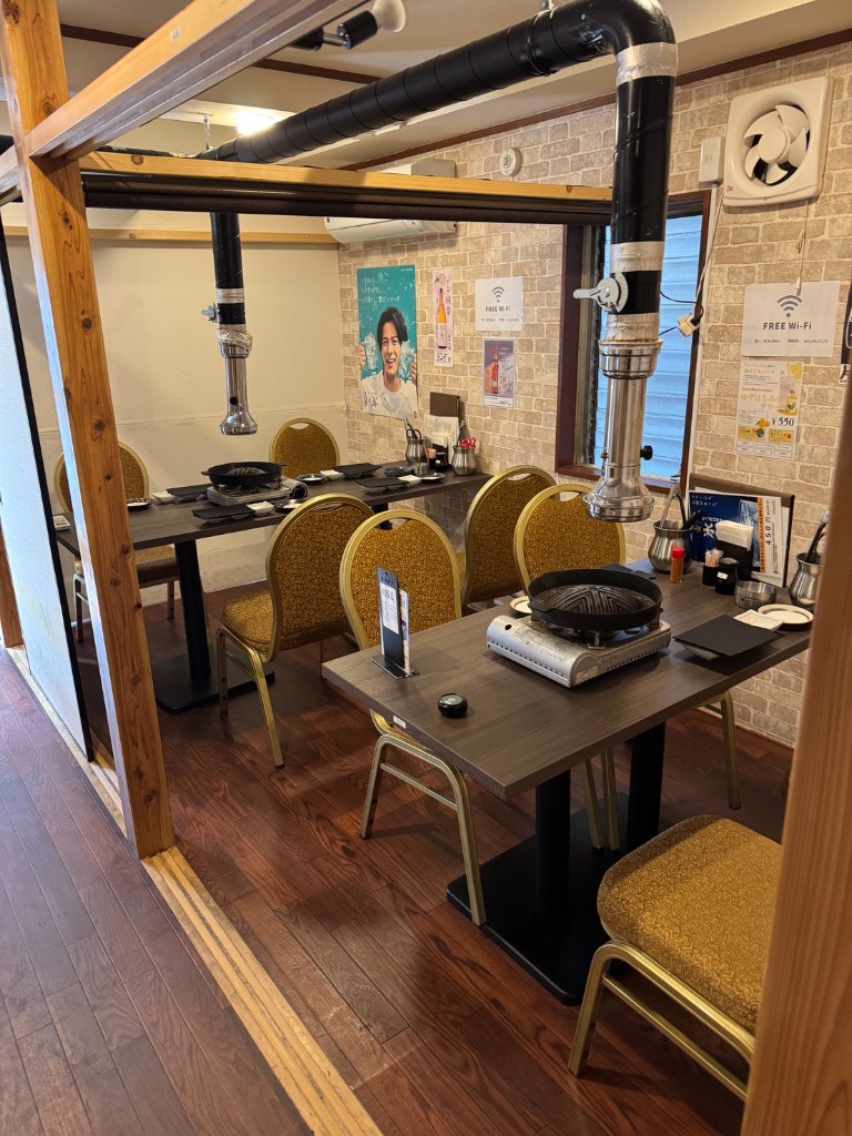 海鮮とジンギスカン 鮮炙（せんじゃく）店内席